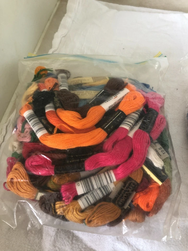 Lot of 98 Vintage Embroidery Floss Thread Skeins Some New Some Partly Used - Image 4 of 4
