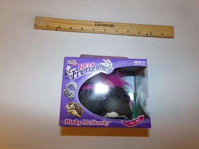 *FURREAL FRIENDS FURRY FRENZIES - pinky mc skunky   Hasbro New