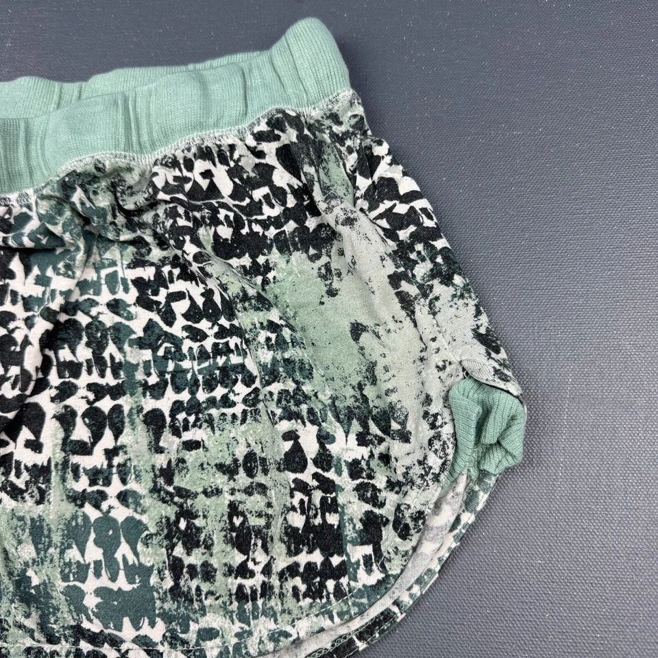 Espléndidos Pantalones Cortos de Salón Para Mujer Pequeños Verde Negro Estampado Neblina Cordón Informal Foto 4 de 4