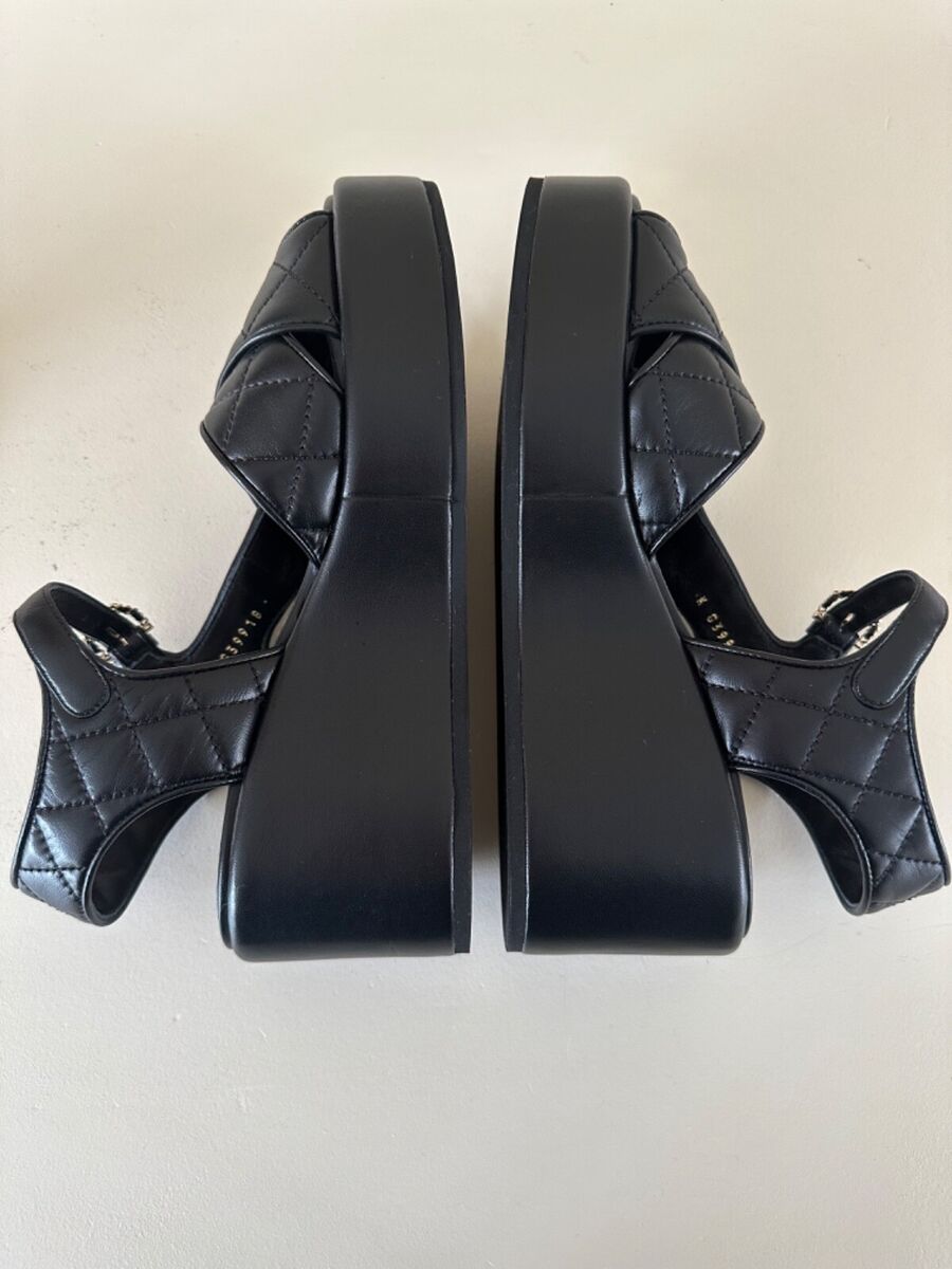 Chanel Wedge Platform Leather Sandal Size 38 Perfect Chanel Wedge Platform Leather Sandal Size 38 Perfect