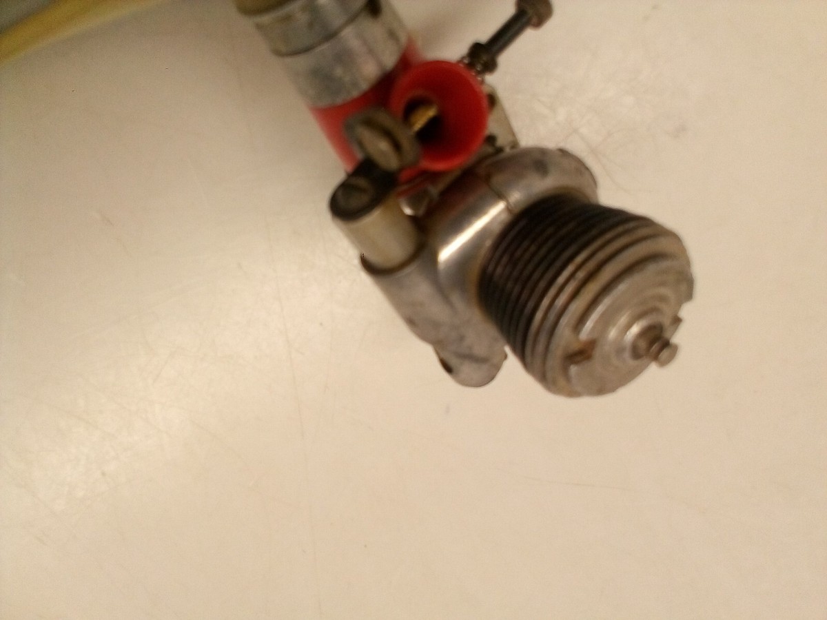 Cox Medallion .09 R/C With Combined carburetor/exhaust Model