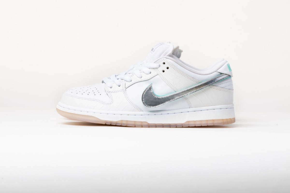 Diamond Supply Co.× Nike SB Dunk Low Pro Nike Diamond Supply Co. x Dunk Pro SB Low White Diamond - Size 9