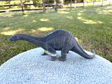 APATOSAURUS DINOSAUR TOY by Schleich/ 14501/ toy RETIRED