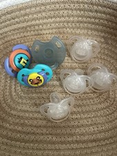 7 Unused Pacifier Bundle, Multiple Brands But Similar Tommy Tippy