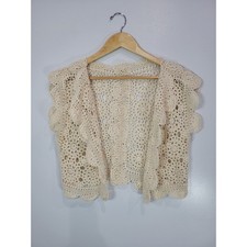 Vintage Style Cream Crochet Knit Shrug Vest Scalloped Floral Medallion Cropped