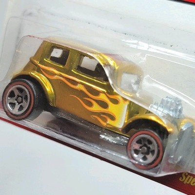 Hot Wheels Classics Series 3 1932 Ford Vicky Spectraflame Yellow Gold RL5spk's
