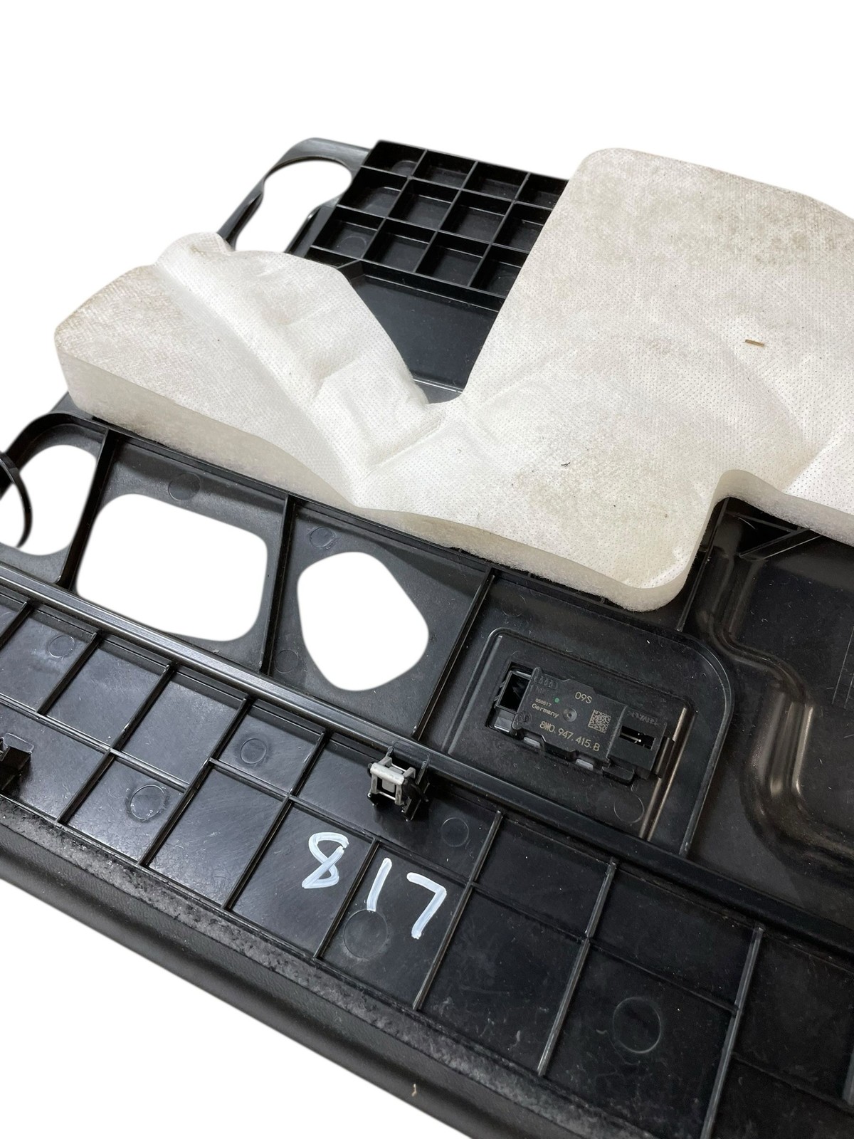 2015-2020 BENTLEY BENTAYGA OEM Front Right Footwell Kick Panel Trim Cover