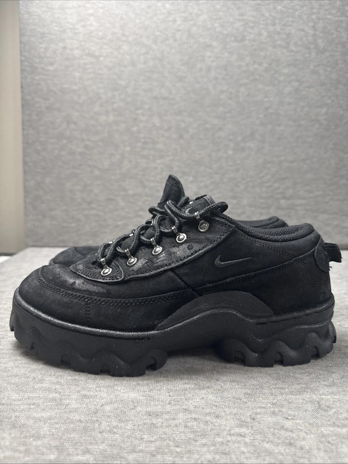 Scarpe sneakers Nike donna Lahar basse triple nere DB9953 001 scamosciate taglia 8 5 US