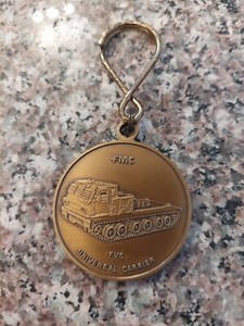 US Army FMC FVS Universal Carrier / IFV-CFV M2-M3 Medal Challenge Coin Keychain 