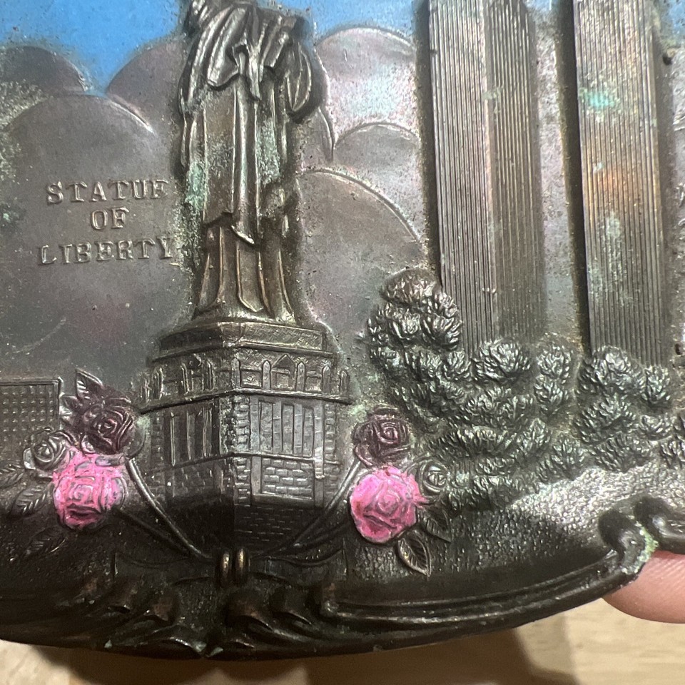 Vintage Souvenir Dish New York City Statue of Liberty Twin Towers metal