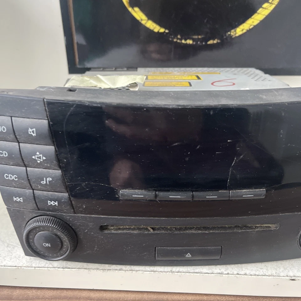 Mercedes E-Klasse W211 CD-Player Radio A2118209789 2118209789 - Bild 3 von 4