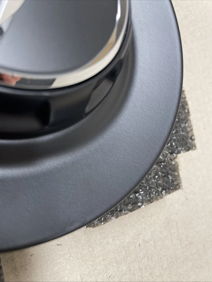 NEW Mercedes Benz C63s E63s CLS63s AMG Matte black center cap wheel hub cover Foto 2 de 4