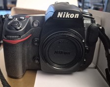 Nikon D300 12.3MP Digital SLR Camera + 28mm len