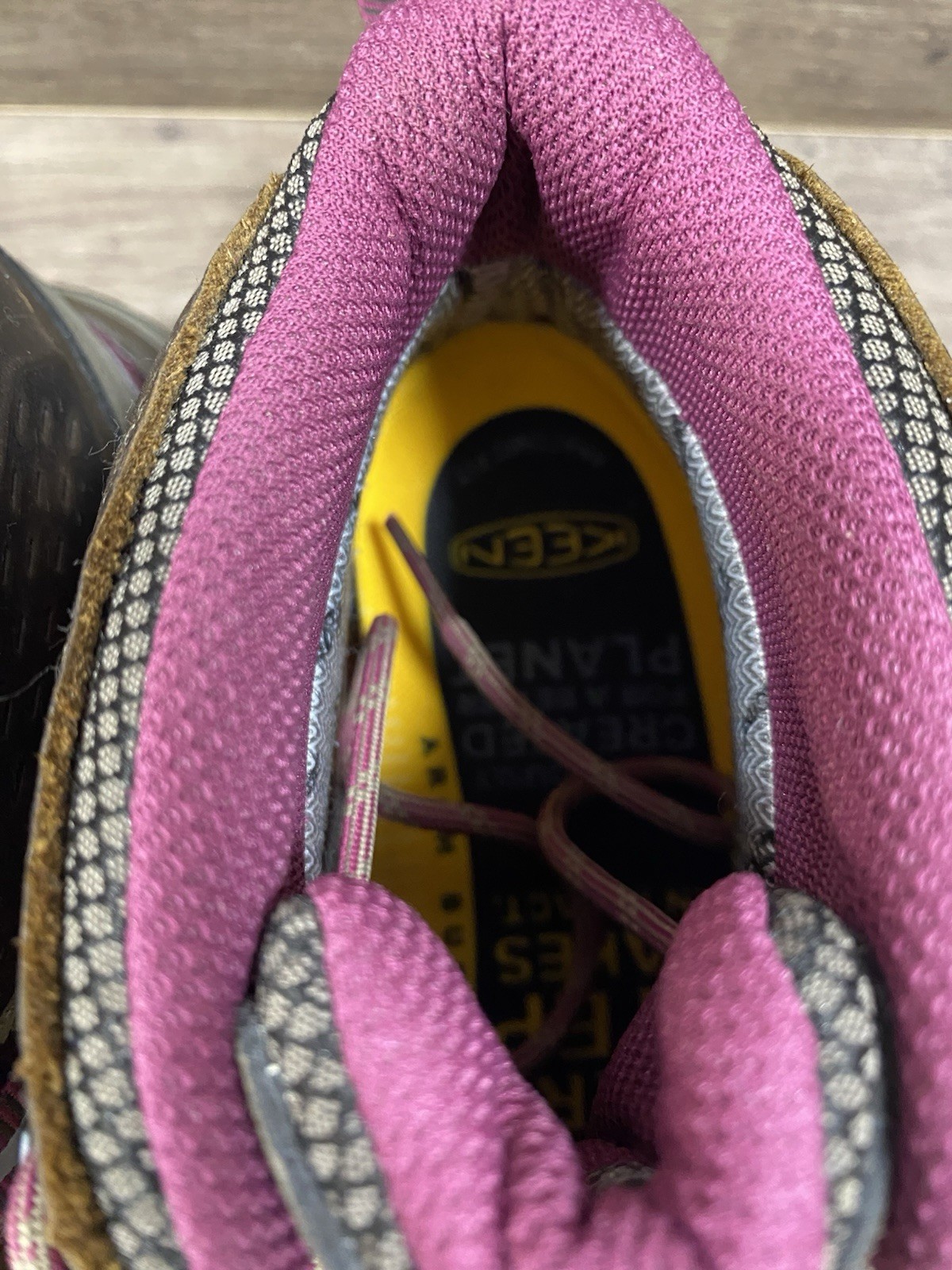 Stivali da trekking Keen scarpe medie impermeabili scarpe in pelle marrone da donna taglia 9 5