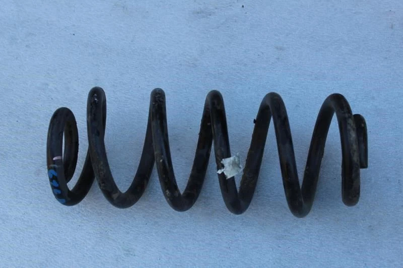 Chevrolet Volt 2016 muelle helicoidal trasero Foto 2 de 4