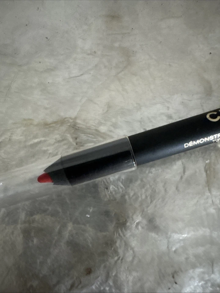 CHANEL Le Crayon Lèvres Longwear Lip Pencil 56 ORANGE INTENSE - Image 3 of 4