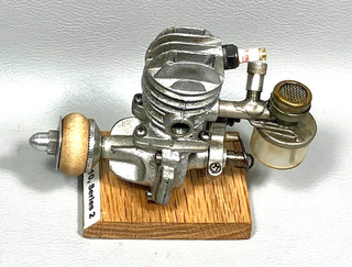 Ottimo motore aereo modello Elfo modello 10 1941 serie 2.097 accensione a scintilla
