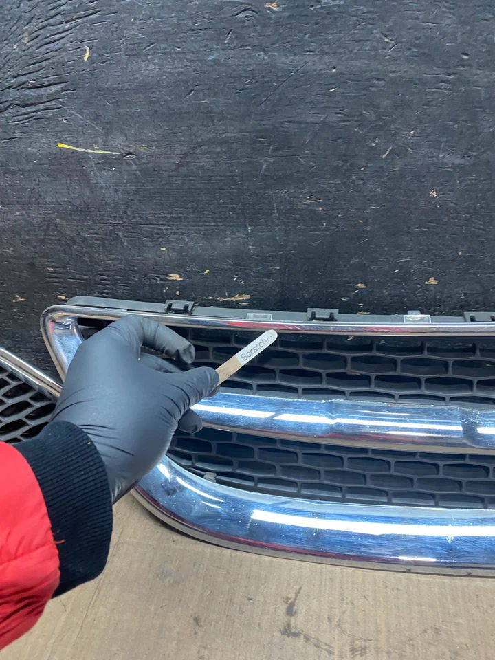 Juego de parrilla delantera superior derecha central derecha Saab 9-7x 2005 a 2009 OEM t4201 DG Foto 4 de 4