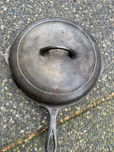 Vintage Griswold Cast Iron Skillet Frying Pan #8 With Lid