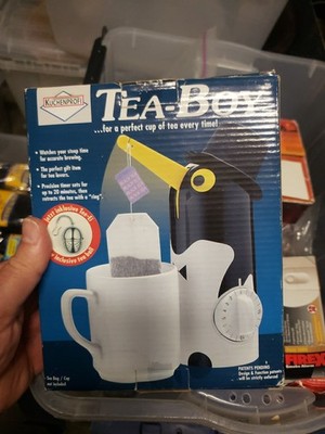 Kuchenprofi Tea-Boy penguin-shaped mechanical tea timer and tea bag lifter
