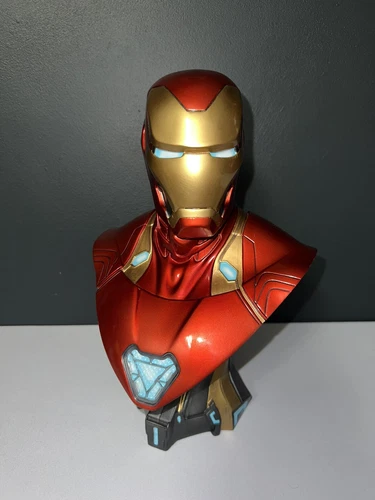 Busto Leyendas en Iron Man escala 1/2 3D - Diamond Select