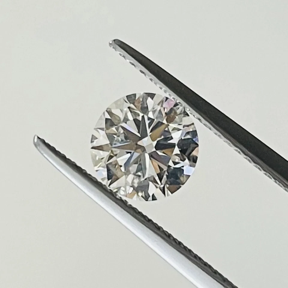 Round 1.30 carat IGI Certified Loose Lab Grown CVD Diamond D Color - VVS2   R1 - Image 4 of 4