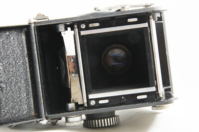 Excellent Yashica 44 TLR Camera 127 Roll Film w/Yashikor 60mm F3.5