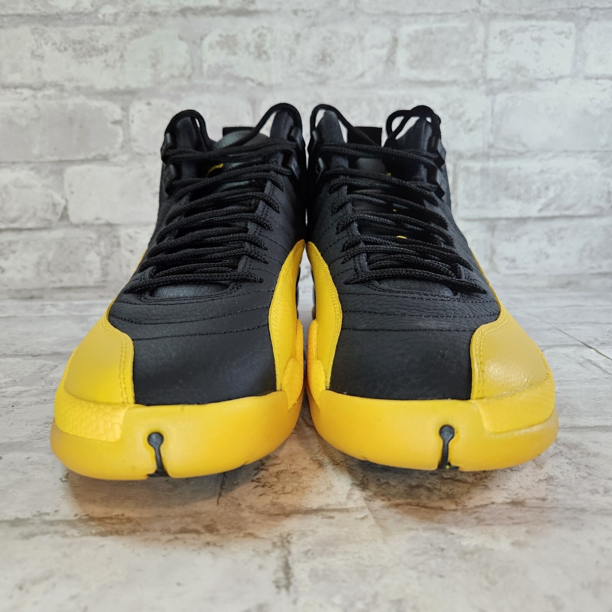 Nike Air Jordan 12‎ Retro Black University Gold 130690-070 Size 11.5 Amazon.com | Retro Air Jordan 12 - Black & University Gold  main image 3
