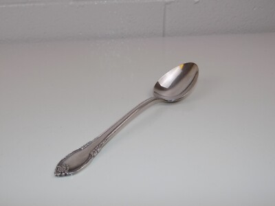 1847 Rogers Bros Remembrance Serving Spoon One (1) International