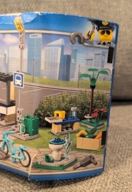 LEGO City 40170 Build My Accessory Set 100 Piece Bicycle Street Signs New Sealed