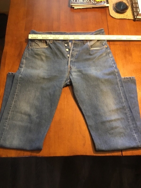 Vintage Levis 501 Jeans Mens 33x32 Blue 90s Made USA Button Fly Pants Full Tag
