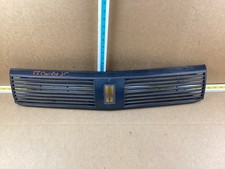 1987-1988 Oldsmobile Cutlass Ciera Grille International Series 22531707 Oem