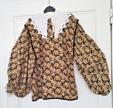 Rennaissace  style nobleman's  tunic with collar and knee breeches