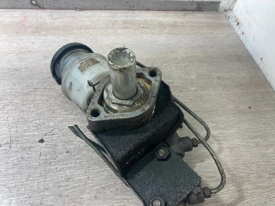 1993 ISUZU TROOPER 3.1 DIESEL BRAKE MASTER CYLINDER - Image 4 of 4