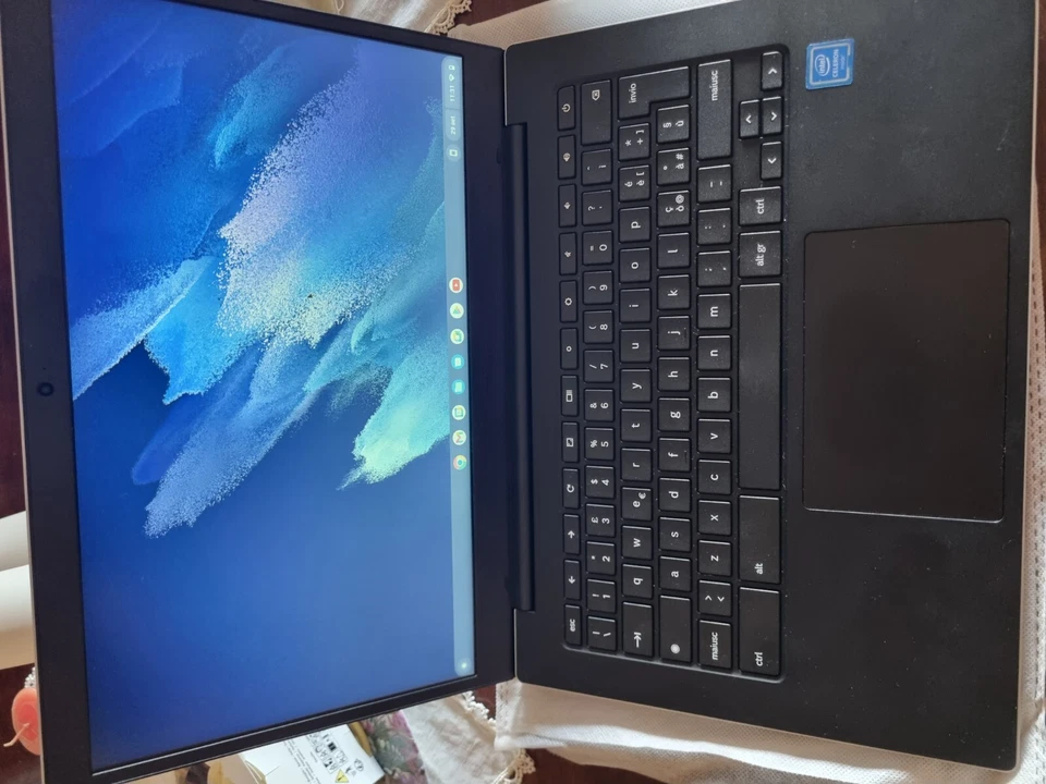 Samsung Galaxy Chromebook Go 14" (64GB eMMC, Intel Celeron N, 2,80 GHz, 4GB)... - Immagine 3 di 4