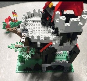 Vintage 1993 LEGO Castle Fire Breathing Fortress 6082 W/Instructions  READ