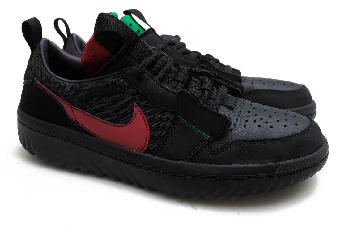 激レア⭐︎Nike GS Air Jordan 1 Low Nike Air Jordan 1 Low SE (GS) Black Metallic /Gold-White
