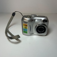 NIKON COOLPIX 3100 3.2MP DIGITAL CAMERA--PARTS ONLY. NOT WORKING