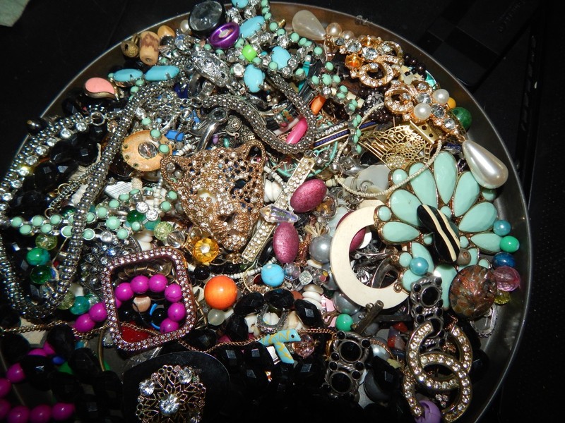Junk Drawer Lot 2lbs Broken Vintage-Now Jewelry for Crafts Repairs