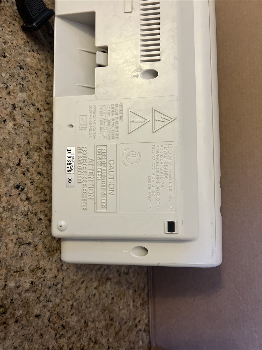 VINTAGE Sony Dream Machine Clock Radio Alarm AMFM Stereo ICF CS750