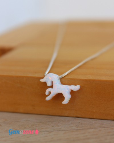 Colgante de ópalo blanco fuego laboratorio unicornio cuentas de piedras preciosas Pegaso fantasía caballo dije - Imagen 3 de 5