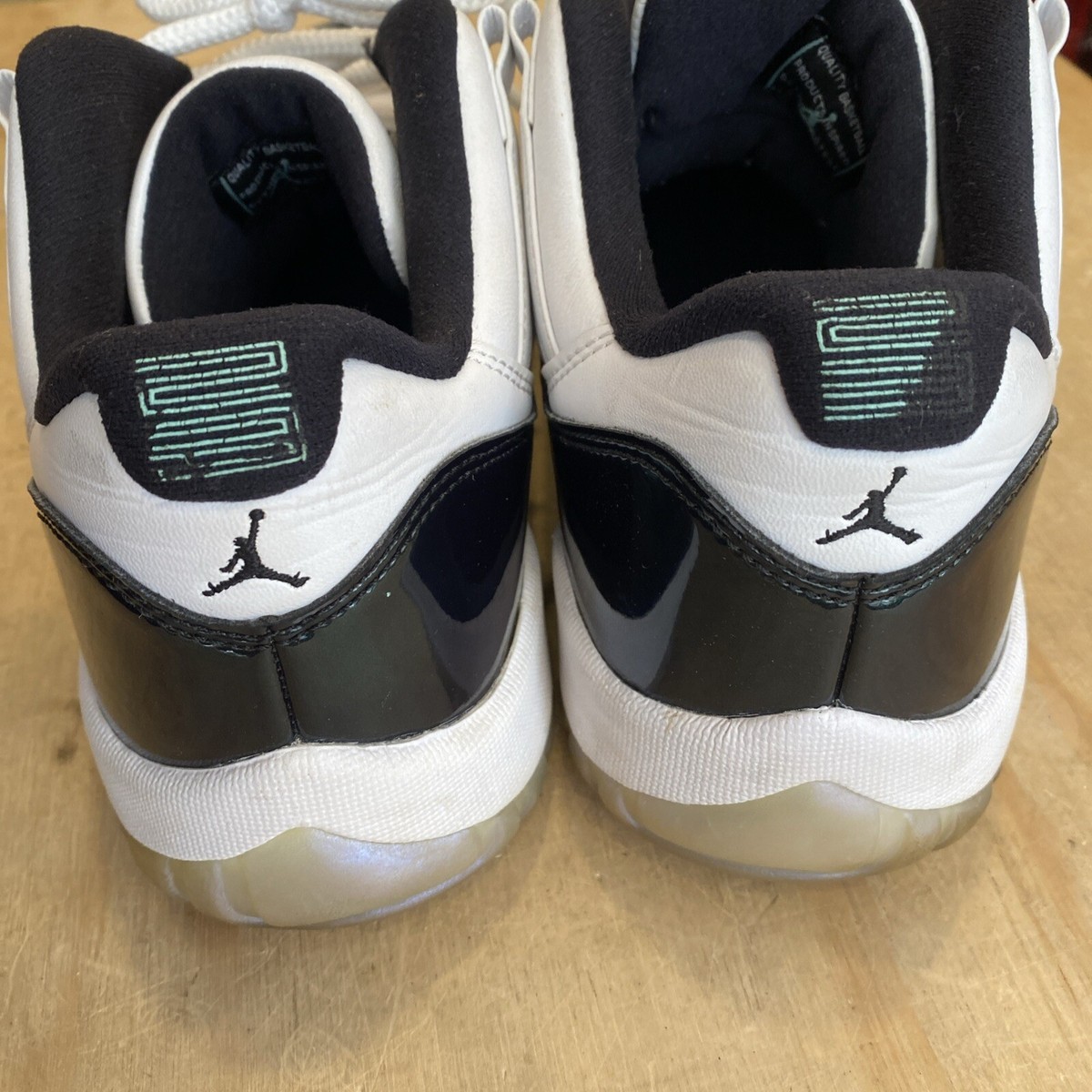 1908) Nike Air Jordan 11 XI Retro Low Emerald Easter 2018