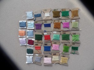 Vintage   Embroidery Floss Thread Lot of 33 on Cards Various colors