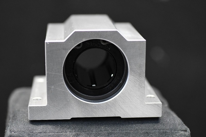 Linear System TWA-16UU Slide Unit (Base: 3.25"x2.8" / Bearing Size: 1" / Qty: 2)