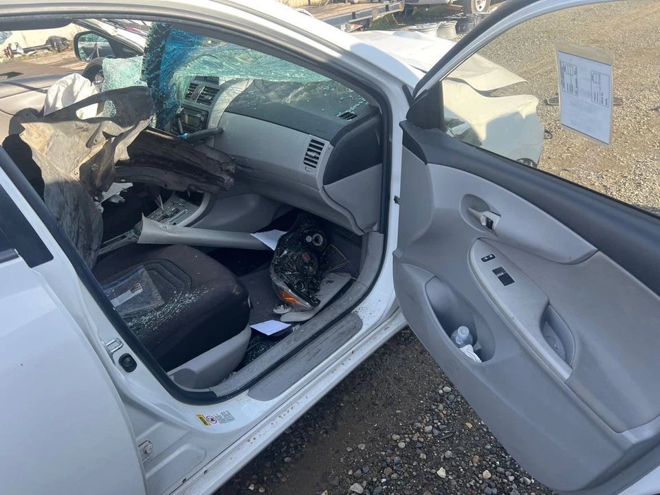 REPOSACABEZAS TRASERO GRIS 7196002541B1 2012 TOYOTA COROLLA Foto 2 de 4