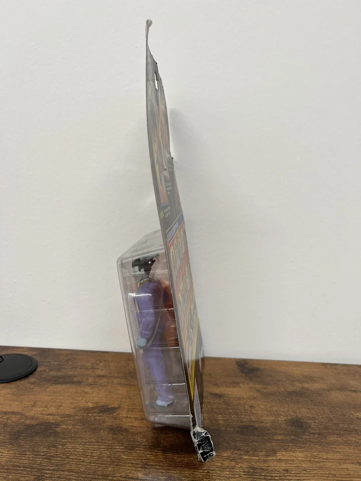 KENNER 1992 BATMAN LA SERIE ANIMADA 'EL BROMISTA' con PISTOLA PULVERIZADORA DE GAS RISA Foto 3 de 4