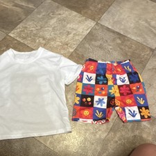 SHEIN Girls 2 Piece Flower Graphic T-Shirt  Colorful Shorts Set White Size 5Y