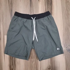 Vuori Shorts Mens Small Green Kore Lined Performance Training Running Athletic