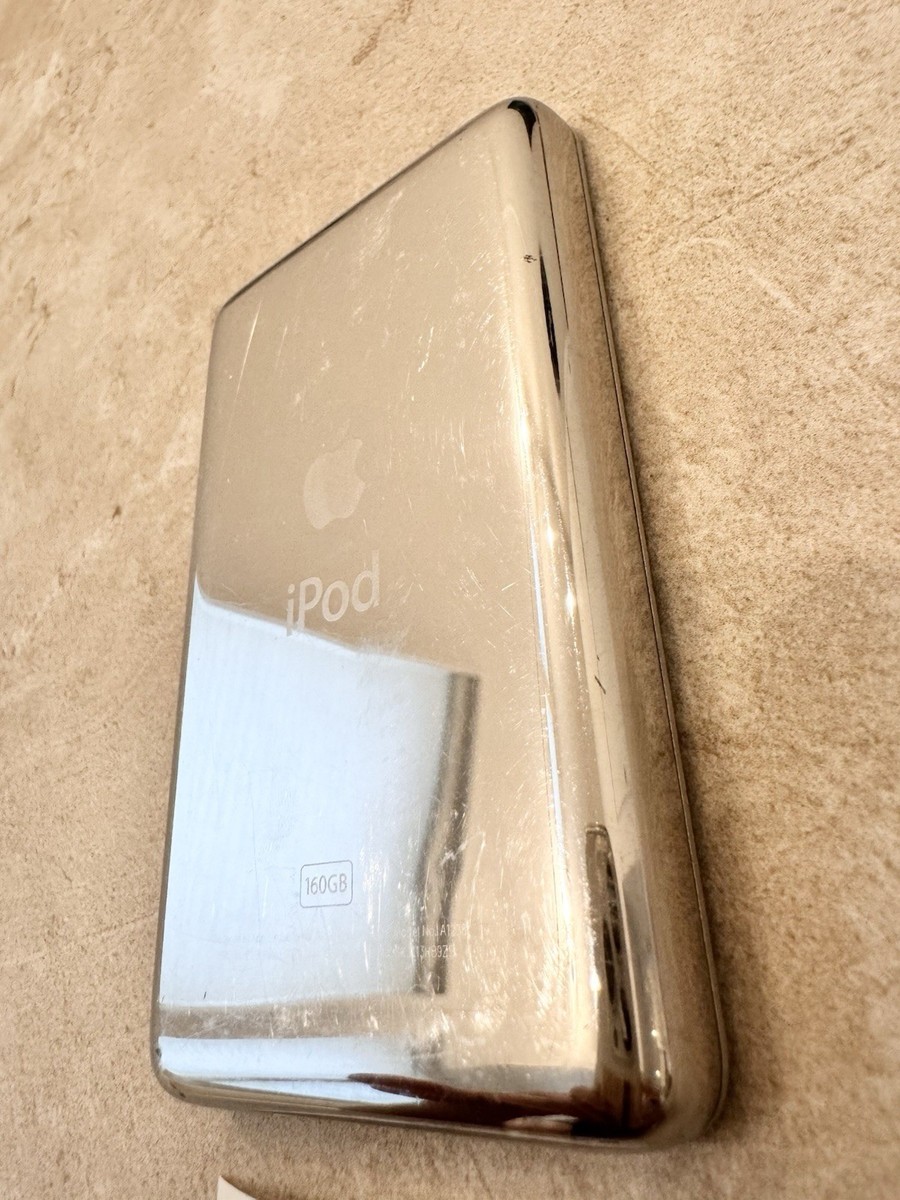 Apple iPod classic 7th Generation Silver (160GB) Excellent New