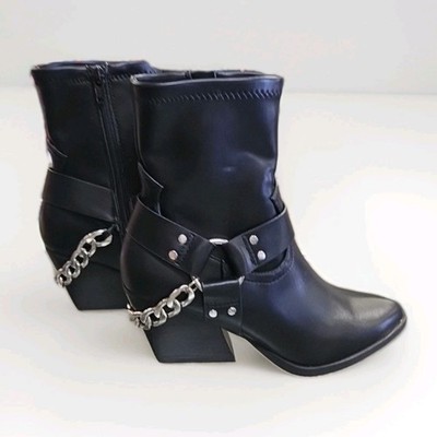 NWOB DV Dolce Vita Keeler Harness Moto Chain Heeled Boots, Black, Sz. 5